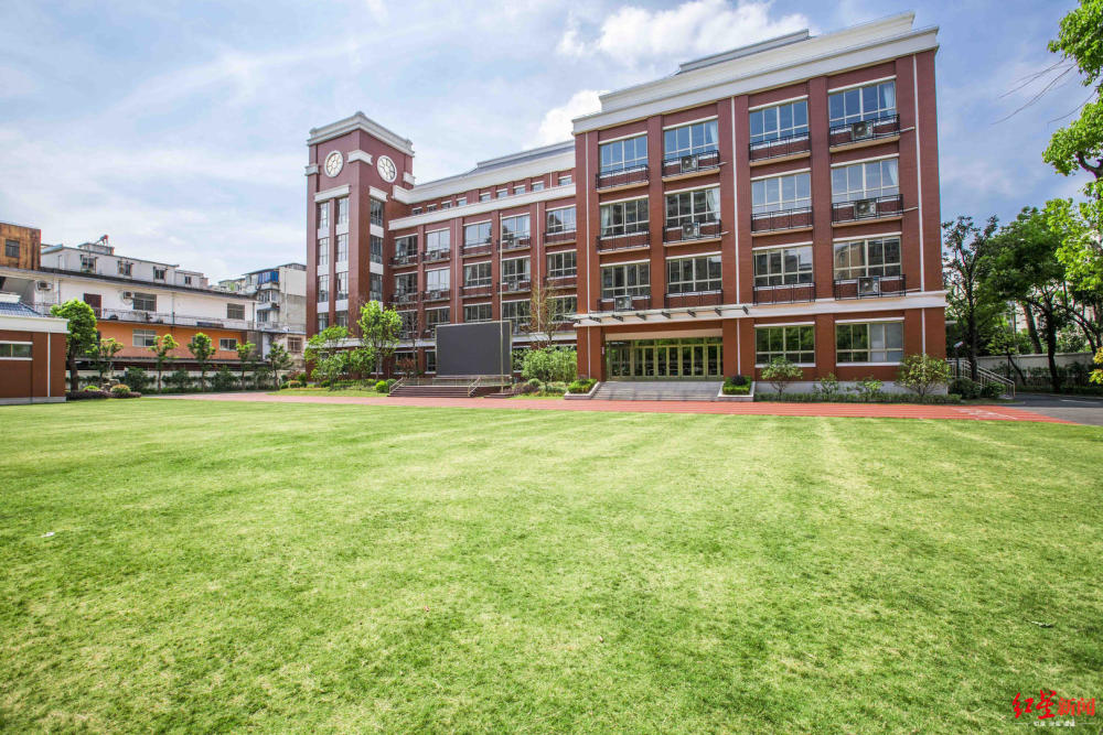 开学啦,各类高价私立学校难免又成了家长们的热点话题.