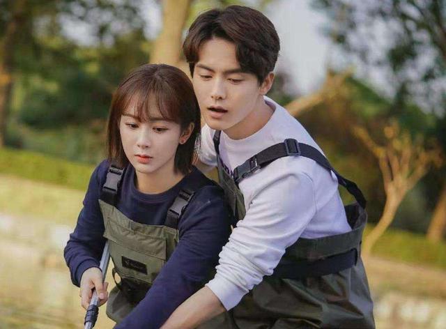 杨紫|撕番事件已翻篇？杨紫吴亦凡深夜与剧组吃火锅，两人破不合传闻！