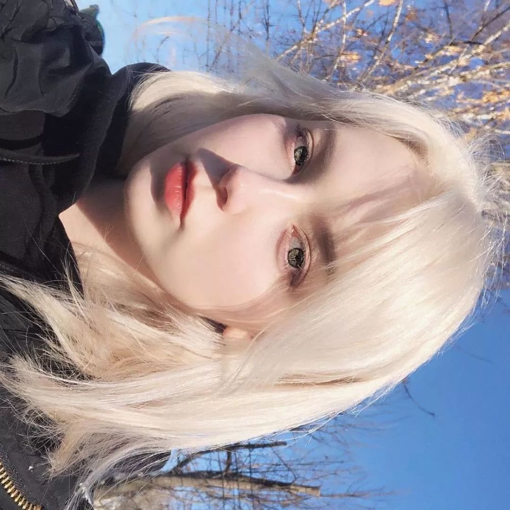 白的惊人,毛妹maria zolotova,你朋友感觉如何?