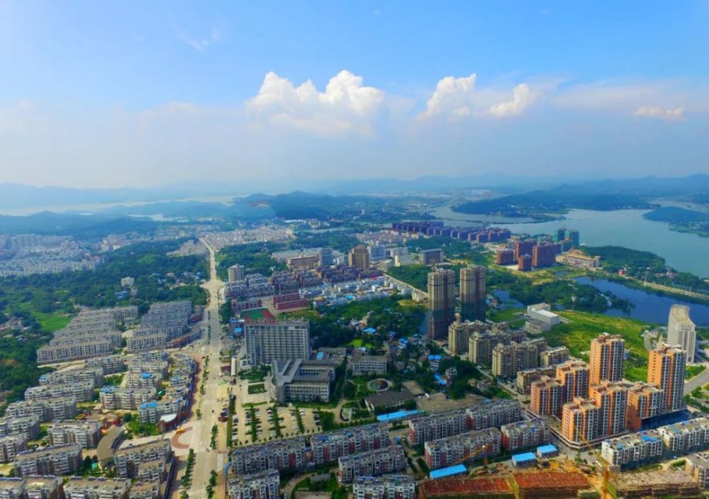 枞阳县全面吹响决战决胜脱贫攻坚冲锋号