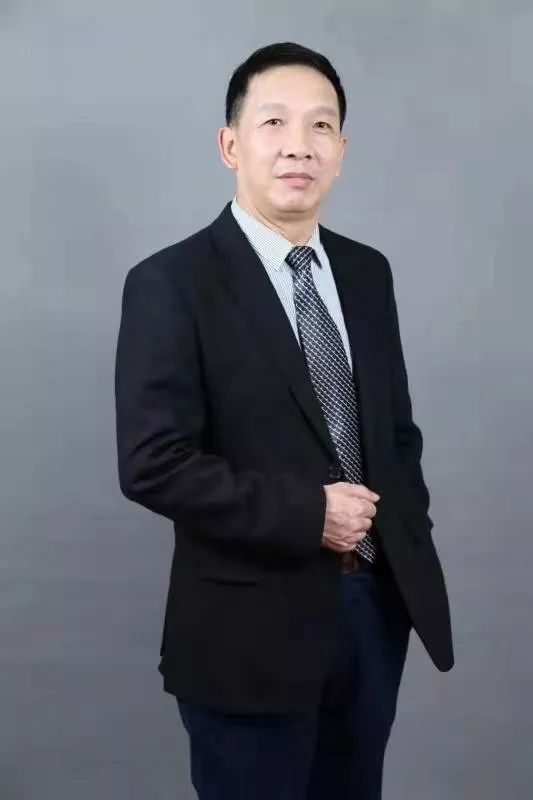 医学指导:中山一院耳鼻咽喉科 陈合新主任医师 医疗专长:长期从事鼻