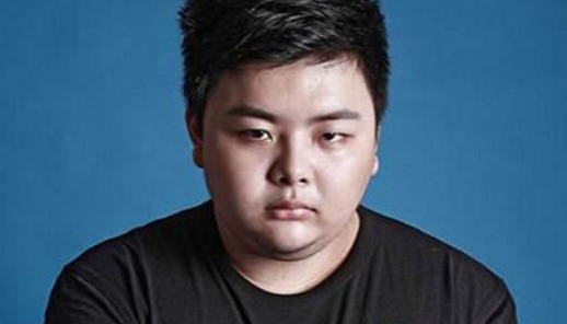 分裂德云色笑笑西卡明年将清除一半员工引热议