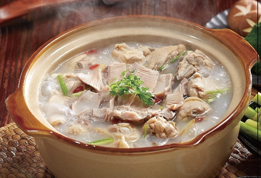 谁说清汤锅就不配称为火锅?广东这些火锅绝了,四川人都不得不服