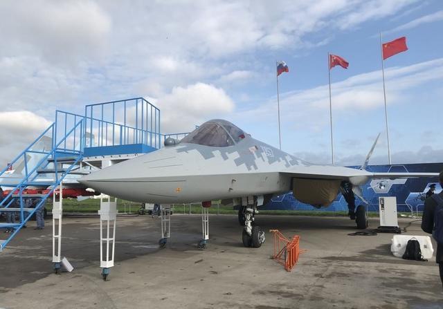 而在此次航展上俄罗斯方面着重推荐的就是这款米格-35战斗机.