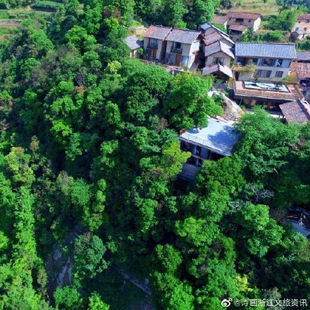 云端觅境民宿坐落在丽水市松阳县西坑村一个让摄影师痴迷的地方