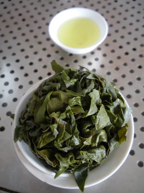 小切茶完美诠释叶底和茶渣的区别