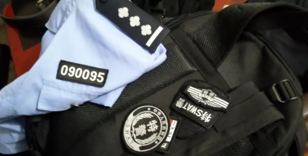 信丰一"特警"被抓