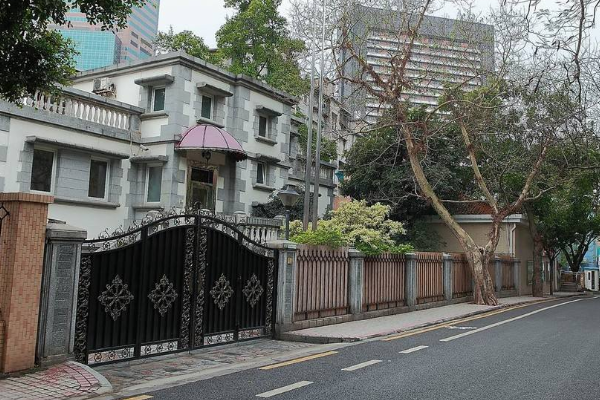 中国3个方言最发达地方,全是国家中心城市,去