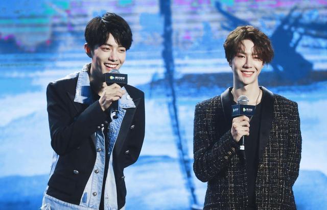 王一博|王一博挂红绳立牌遭肖战粉质疑抄袭，对方回应：下坠者才需要转运