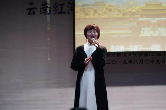 活动邀请了上海镜泊秦汉创始人朱盈,内地著名女作家,主持人淳子老师