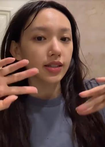 21岁程潇卸妆过程曝光,看到"纯素颜",男粉丝懵了