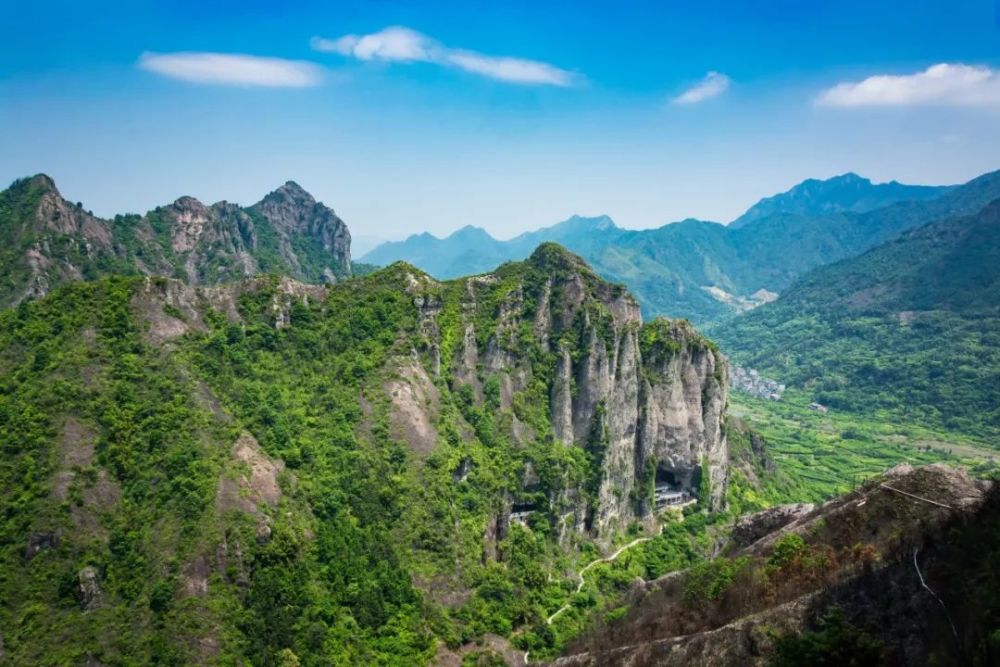 对联|九大名山对联：青山不墨千秋画，流水无弦万古琴