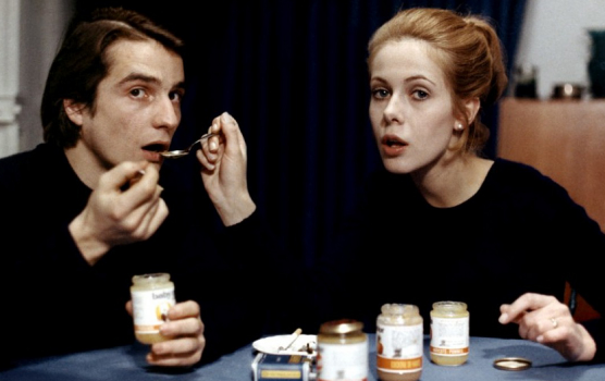 拒绝微信式恋爱,真心爱你的男人,他会用行动