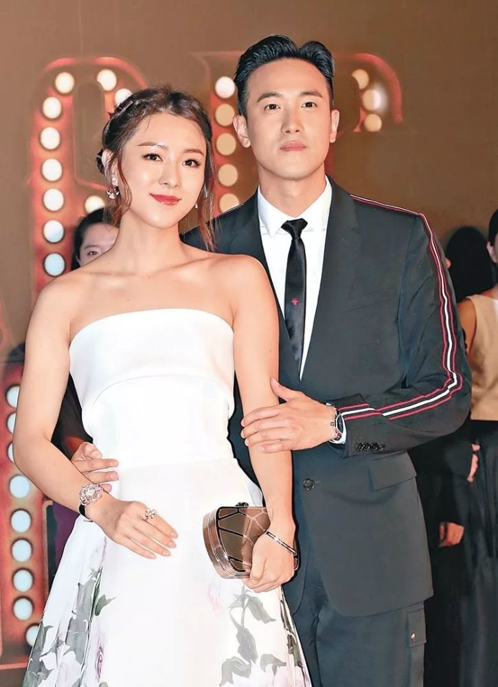 曾志伟儿子曾国祥公开浪漫婚纱照,婚礼安排在森林里举行