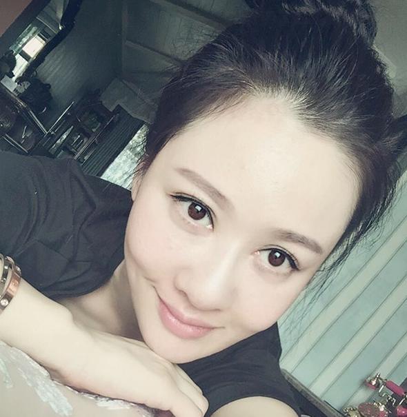 郭晨冬晒出自己的豪宅,老婆年轻房子奢华,真是个人生赢家啊