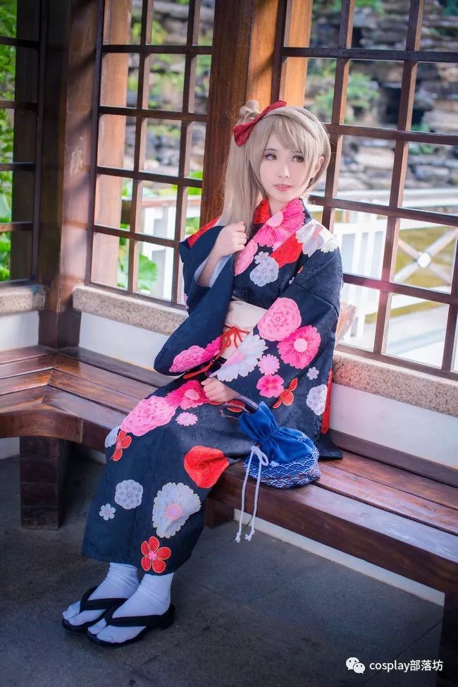 请点亮右下角的小花,谢谢!