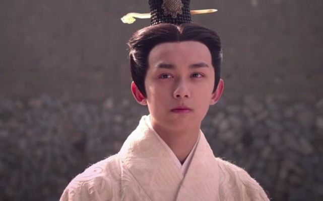 秦二世是怎样残杀自己兄弟姐妹的,秦陵旁边的墓葬群揭开秘密