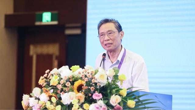 中国医生|期待！中国机长原班人马拍《中国医生》，钟南山：望此片走出国门