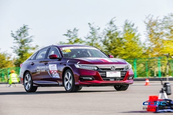 40°c高温,这个"奥运冠军"比天气更火热