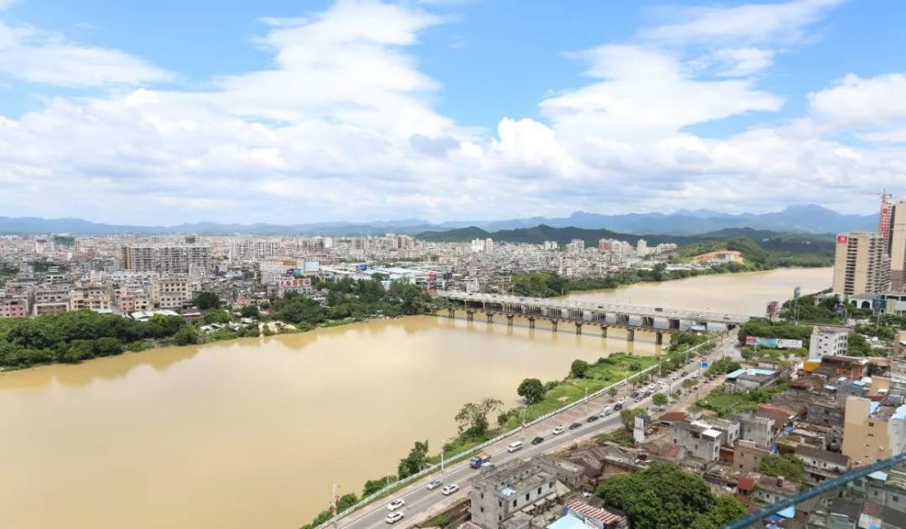 不用跑平山 大岭以后也有大型文化体育广场能运动健身了 腾讯新闻