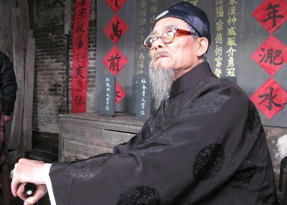 孟子|古人讲“男女授受不亲”，下半句才是经典，却十人九不知！