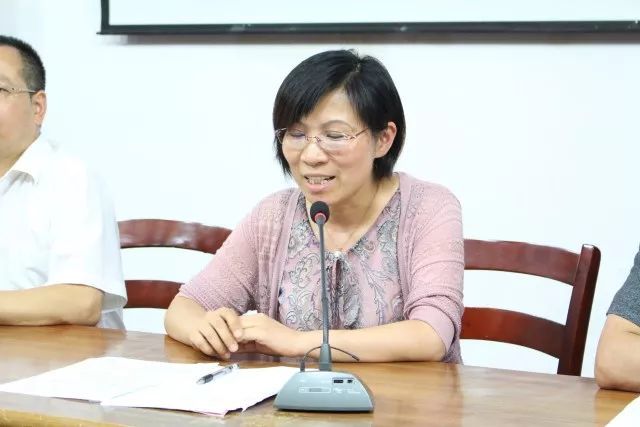 我们这样庆祝教师节 ——迎春中学两个层面师徒结对啦!