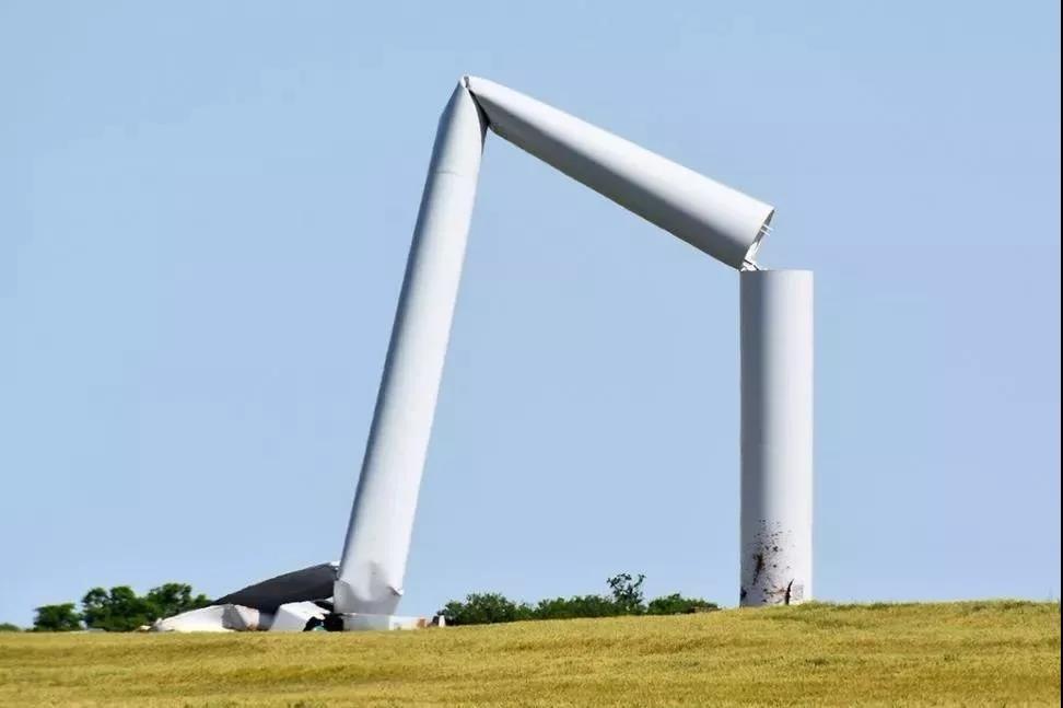 三名ge员工当时都在现场,倒塔导致一人受伤,目前正在接受治疗