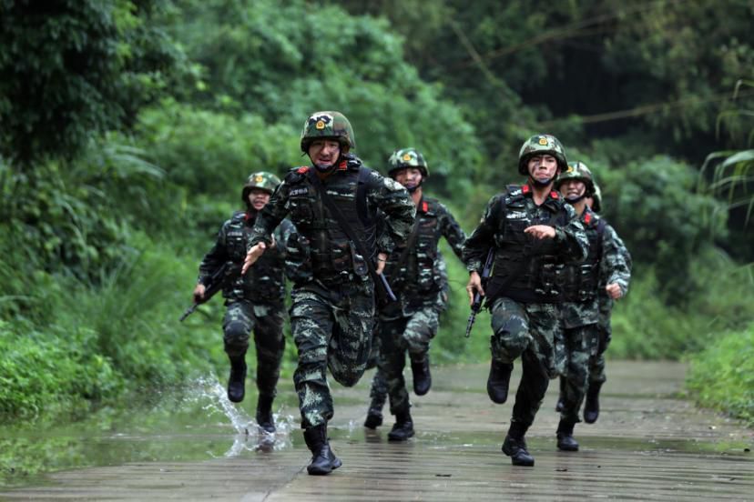 守卫"祖国南大门"68年,今天要为他们点赞!