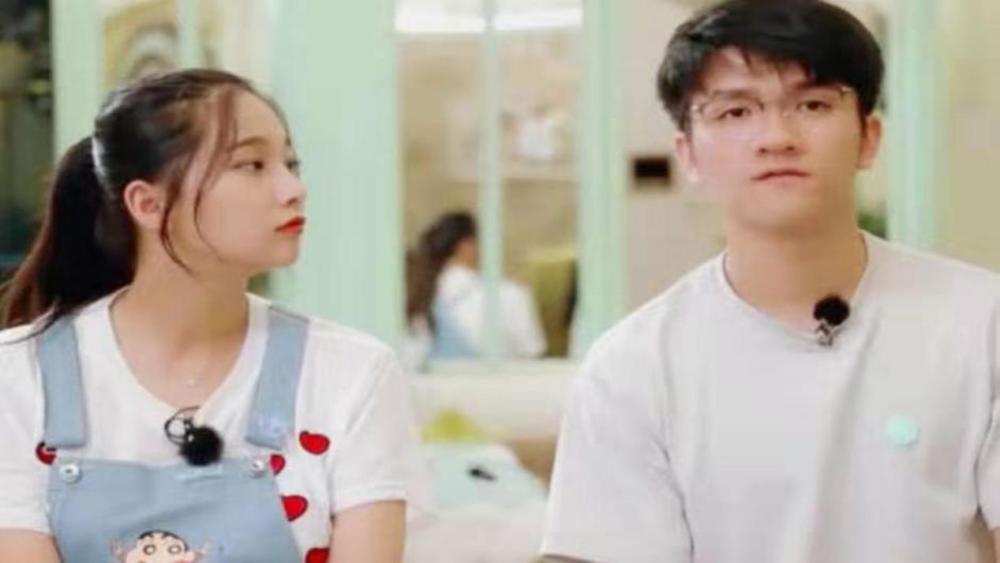 若风和小戚曾是多人眼中的郎才女貌如今却常将离婚挂嘴边