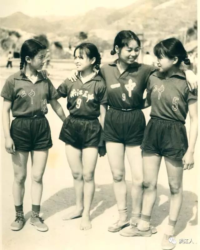 70年代洪江部分毕业照 老照片收集:方向