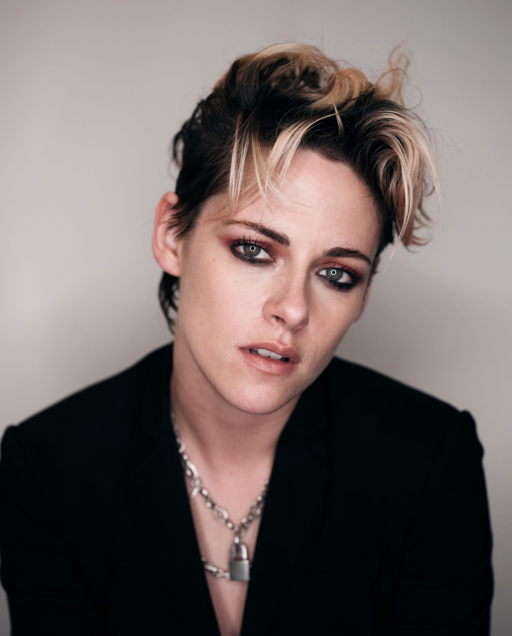 暮光之城贝拉罕见穿露腰衣结果这腰与肩同宽打扰了