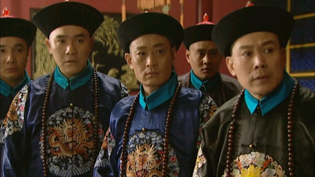 雍正王朝胤禛烧毁百官行述康熙为何没惩罚他主要原因是两点