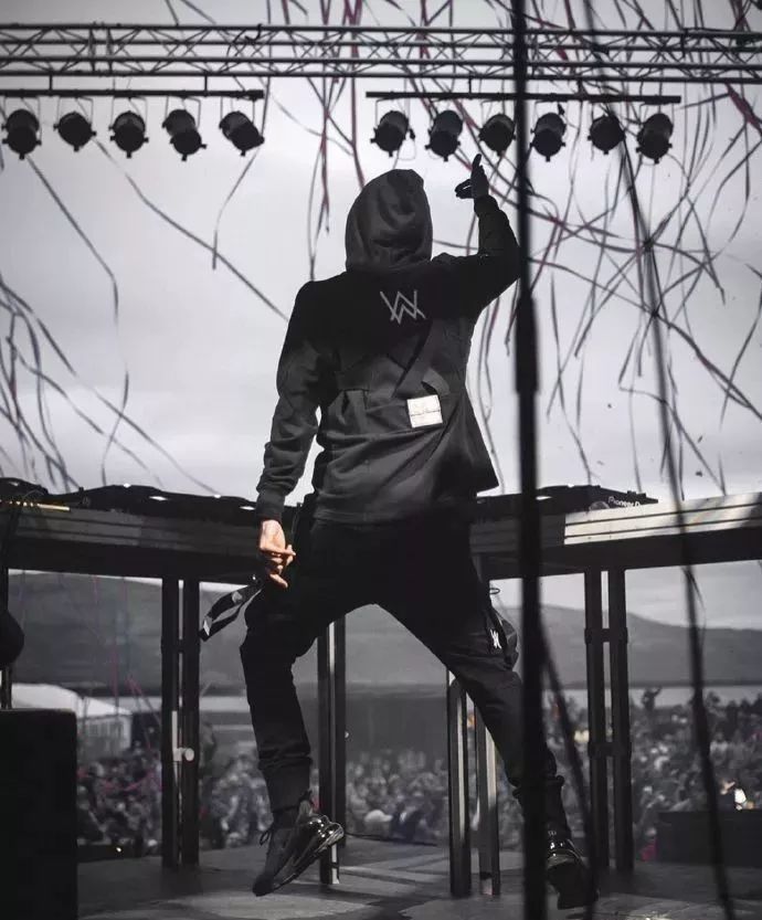 电音神曲排行_Spotify2020华语音乐排行榜公开!这首神曲最多人听