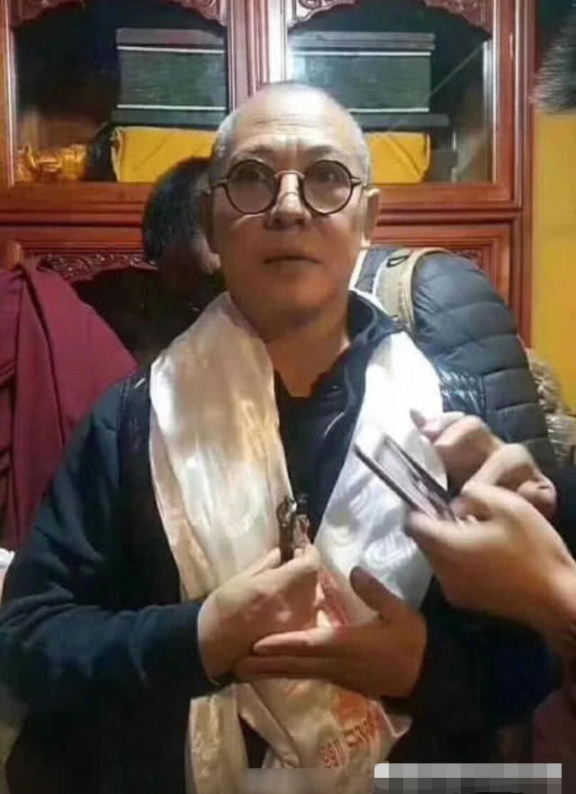 网传李连杰出家裸捐60亿他曾亲口回应揭真相