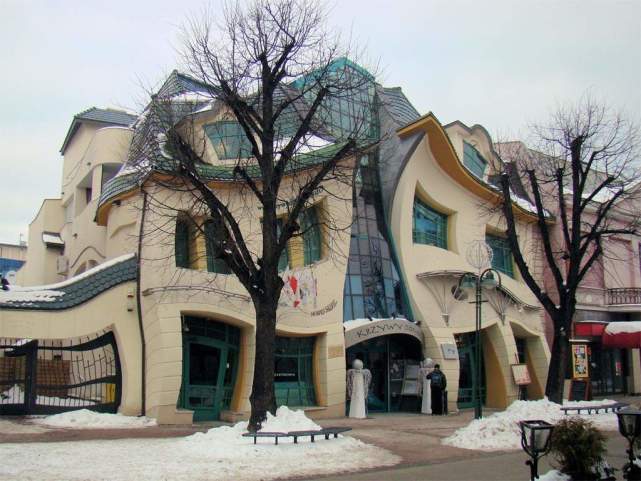 世界上10大"最丑"建筑,丑出名气,吸引了全球游客来观摩吐槽