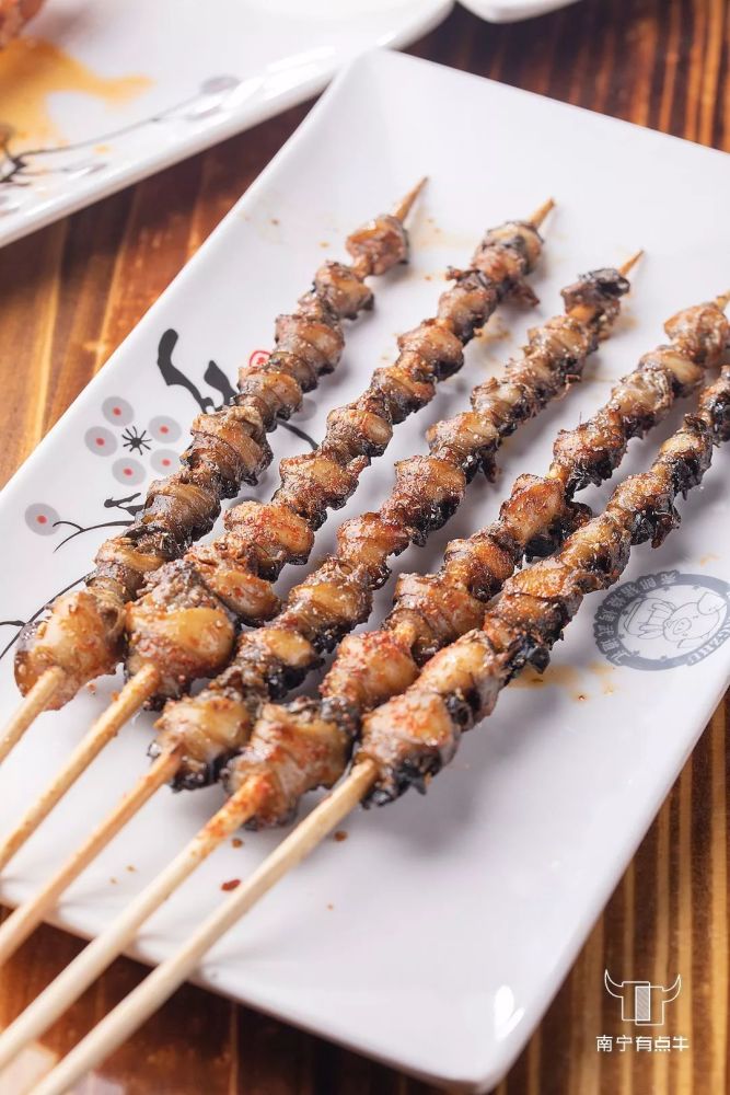 果然这才是生活 田螺估计是每个南宁人都熟悉的 田螺肉那么大一gǒu