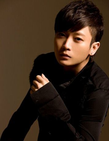 又一知名歌手吸毒并容留他人吸毒被判刑!