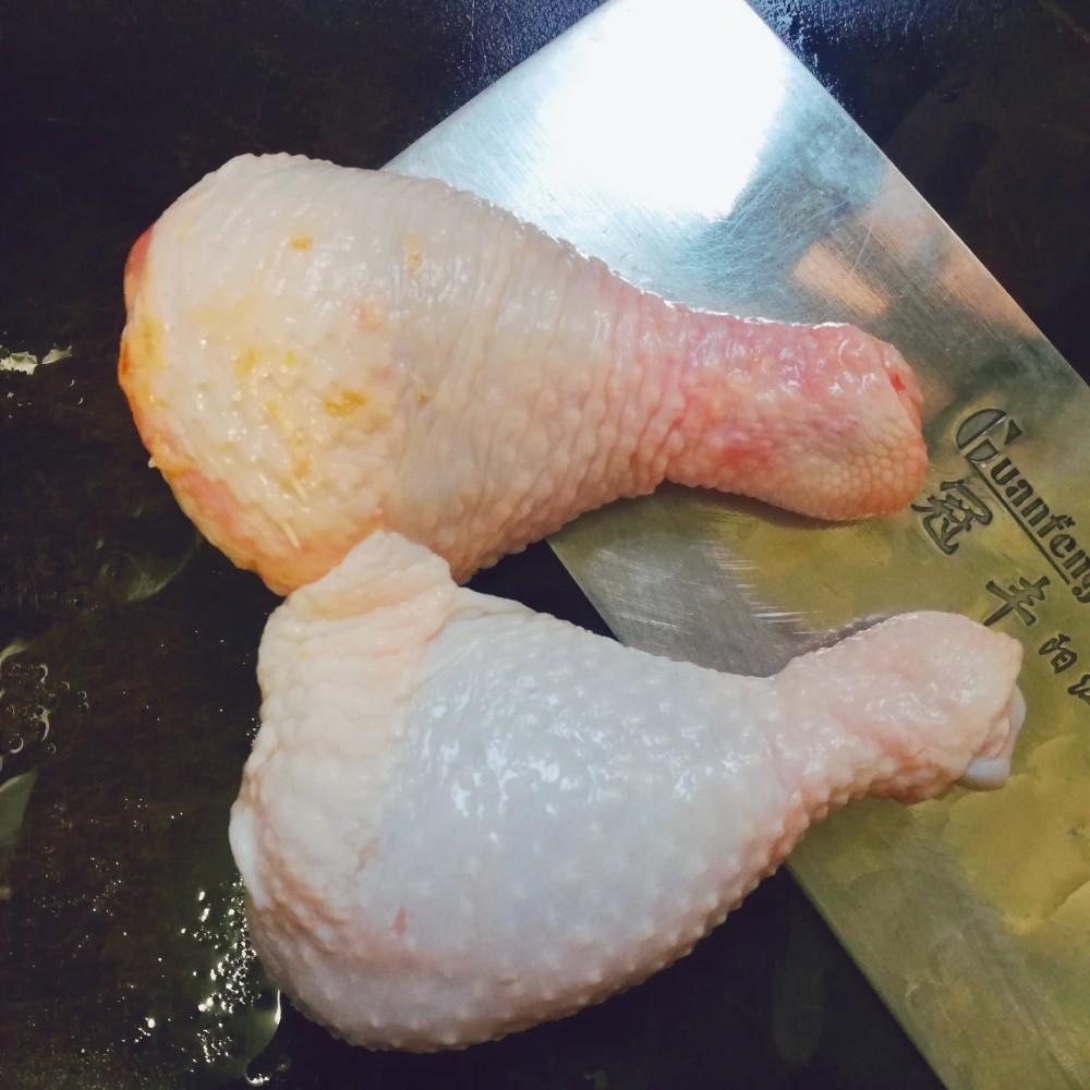 第三步:切鸡腿.