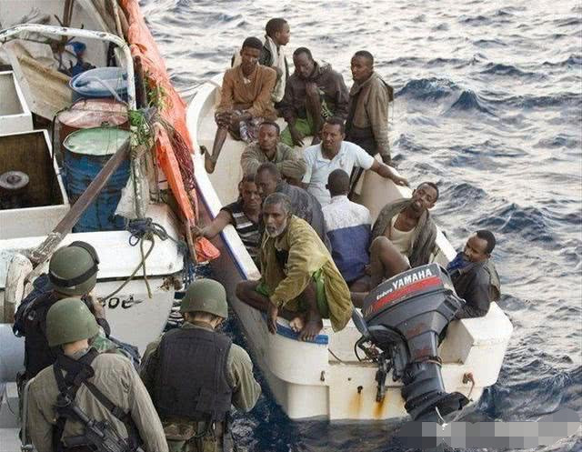 为什么各国对索马里海盗只是驱散而不是消灭原来这才是真相