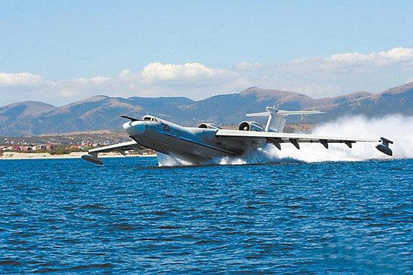 "信天翁"水陆两栖飞机(资料图)