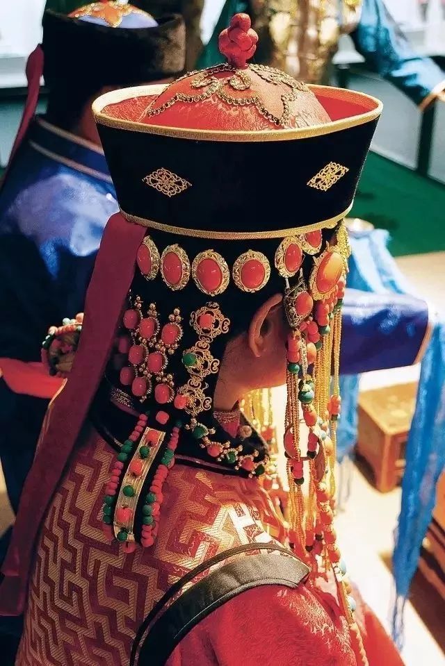 蒙古族头饰:用珠宝写成的诗(上)