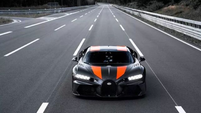 创造新纪录的是一台布加迪chiron super sport 300 原型车,由布加迪