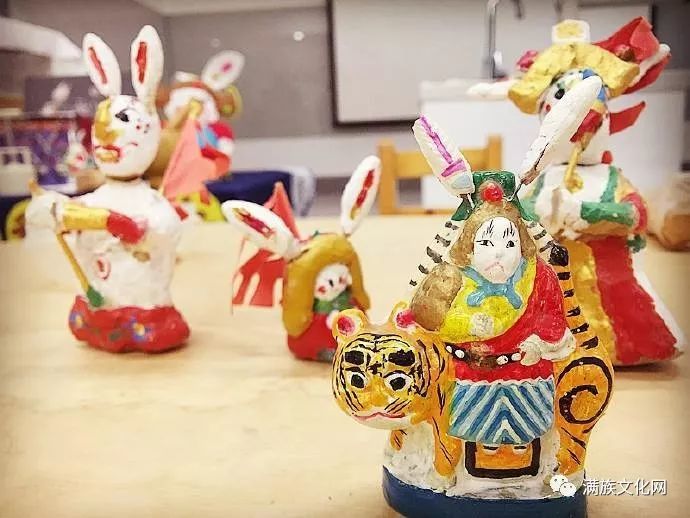 北京旗人在八月节供兔儿爷 因为乾隆是兔年生人 腾讯新闻