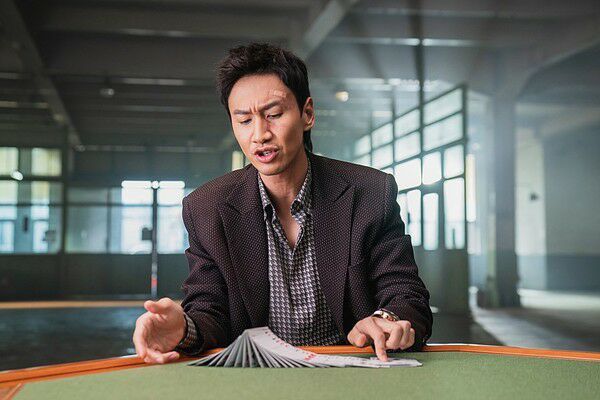 李光洙狂语:角色是为我而生!《老千:独眼杰克》单日票房26亿