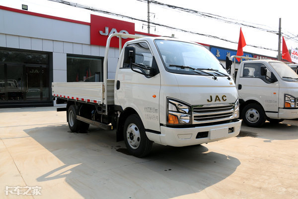 外观萌萌哒,内饰轿车化,江淮轿卡x7商贸节油版来了