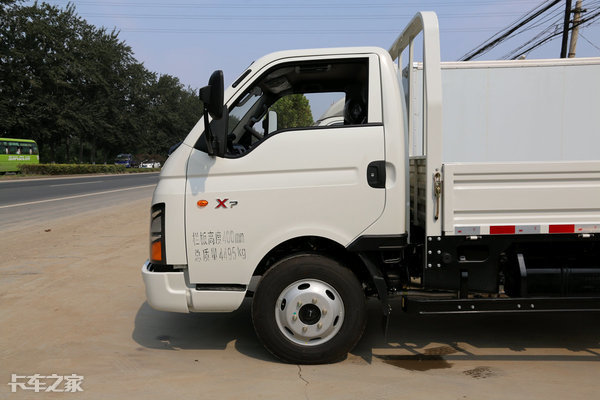 外观萌萌哒,内饰轿车化,江淮轿卡x7商贸节油版来了