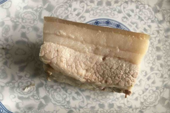 川白肉好吃的做法 天热就要这样吃 味道好到尖叫