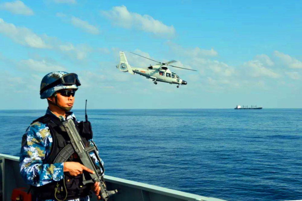 西宁舰编队接到任务,亲自护送港船前往亚丁湾,船长:感谢祖国