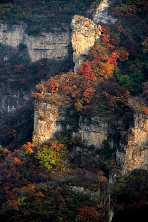 狼牙山镇|北京180公里处，有座英雄的山，这里风景美如画，秋色醉人！