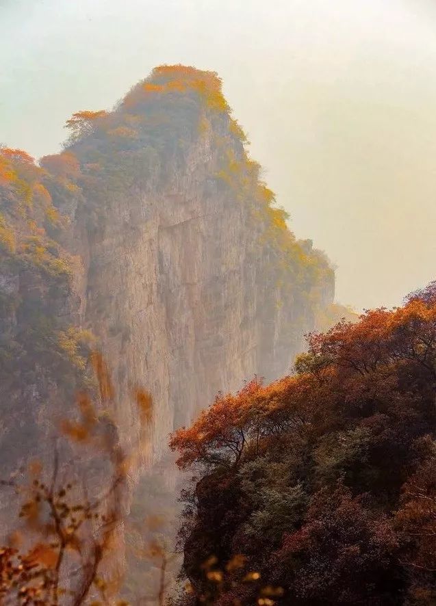 狼牙山镇|北京180公里处，有座英雄的山，这里风景美如画，秋色醉人！